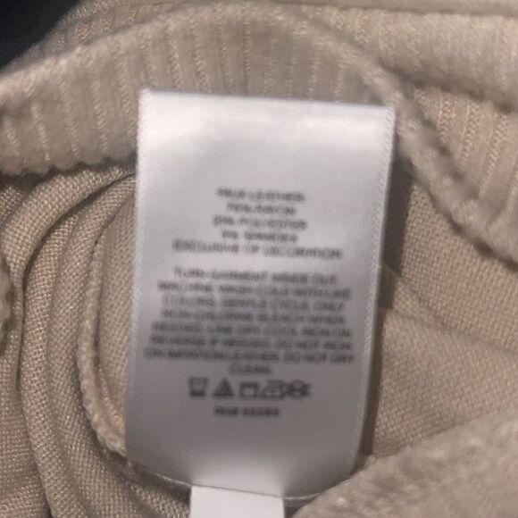 NWT Express Mock Neck Faux Leather Sleeve Top Size XL - Picture 8 of 8